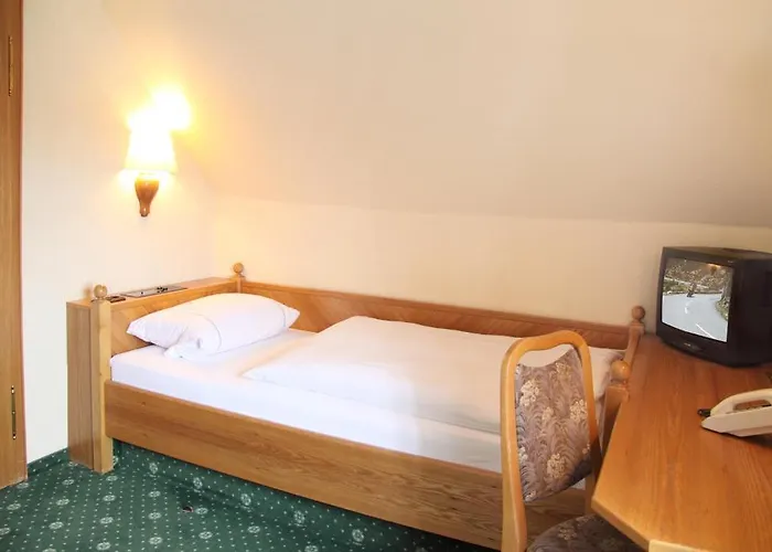 Hotel Zum Kurfuerst Oberschleissheim