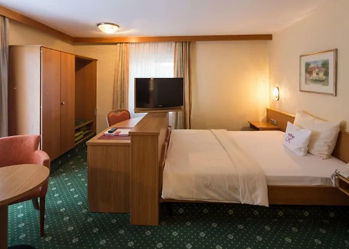 Zum Kurfuerst Hotel Oberschleissheim